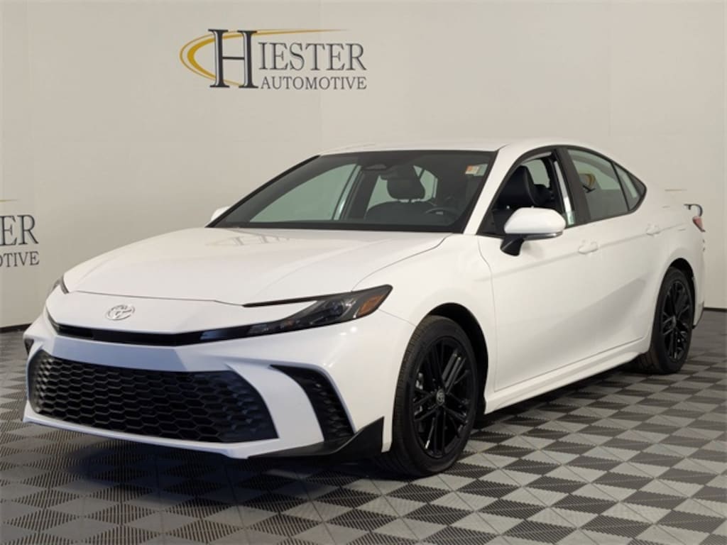 Used 2025 Toyota Camry SE Sedan