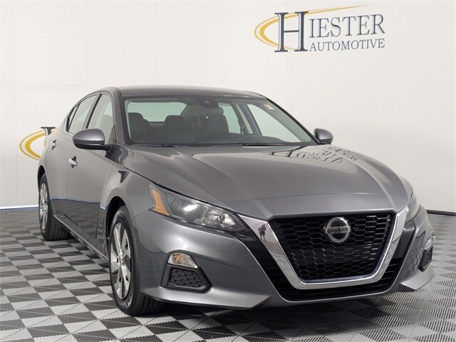 2022 Nissan Altima 2.5 S photo 2