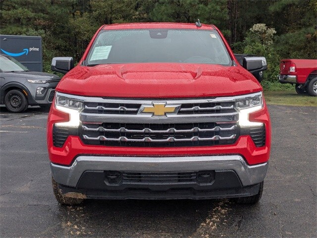 2023 Chevrolet Silverado 1500 LT photo 3