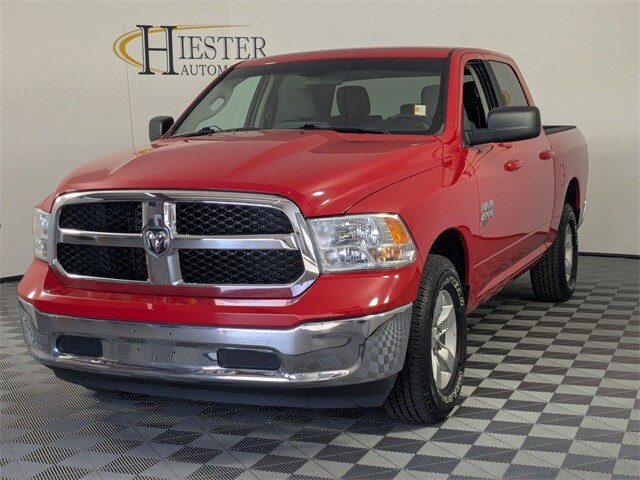 2021 Ram 1500 Classic SLT photo 4