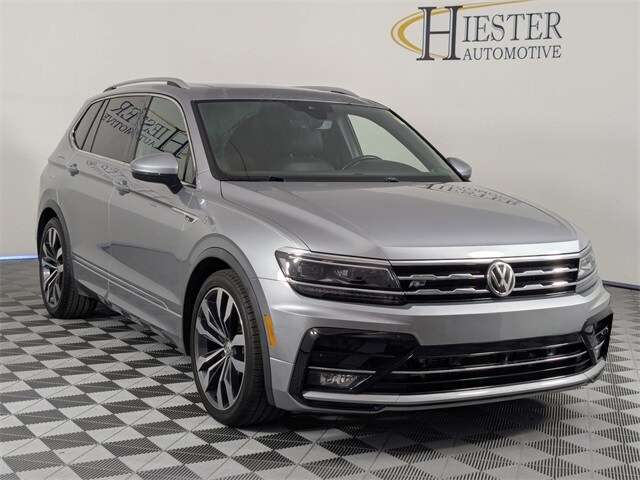2020 Volkswagen Tiguan SEL Premium R-Line photo 2