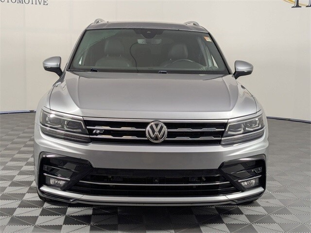 2020 Volkswagen Tiguan SEL Premium R-Line photo 3