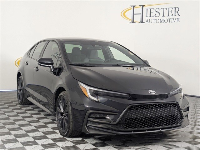 2023 Toyota Corolla SE photo 2