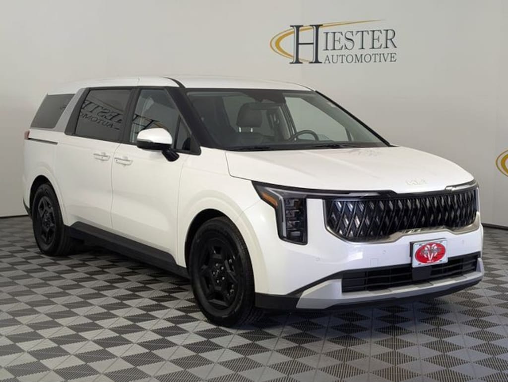 Used 2025 Kia Carnival LXS Minivan/Van