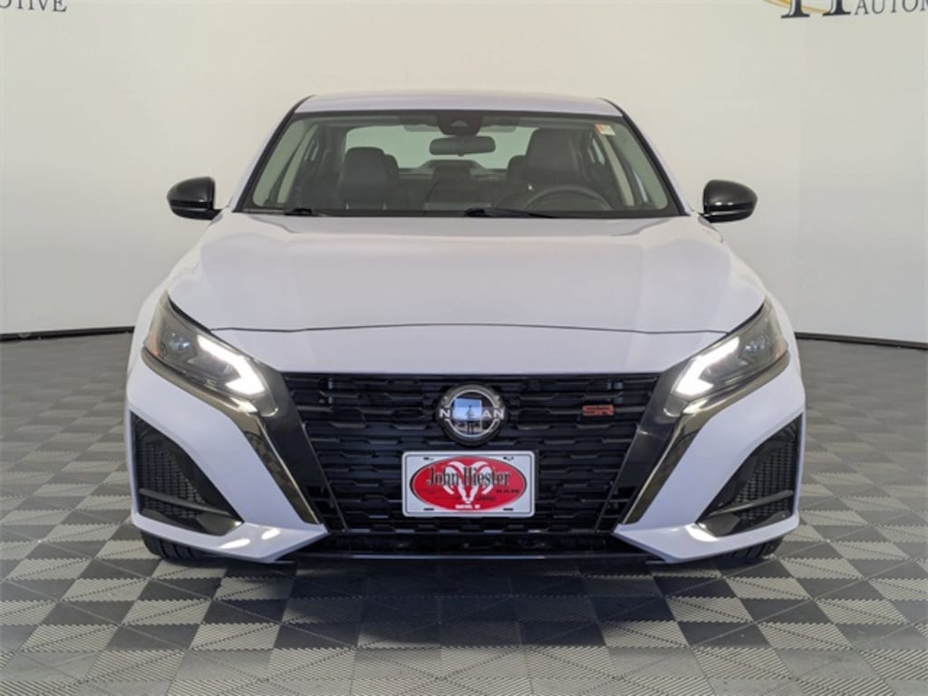 Used 2024 Nissan Altima 2.5 SR Sedan
