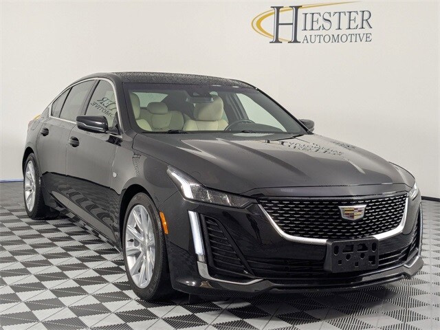 2021 Cadillac CT5 Luxury photo 2