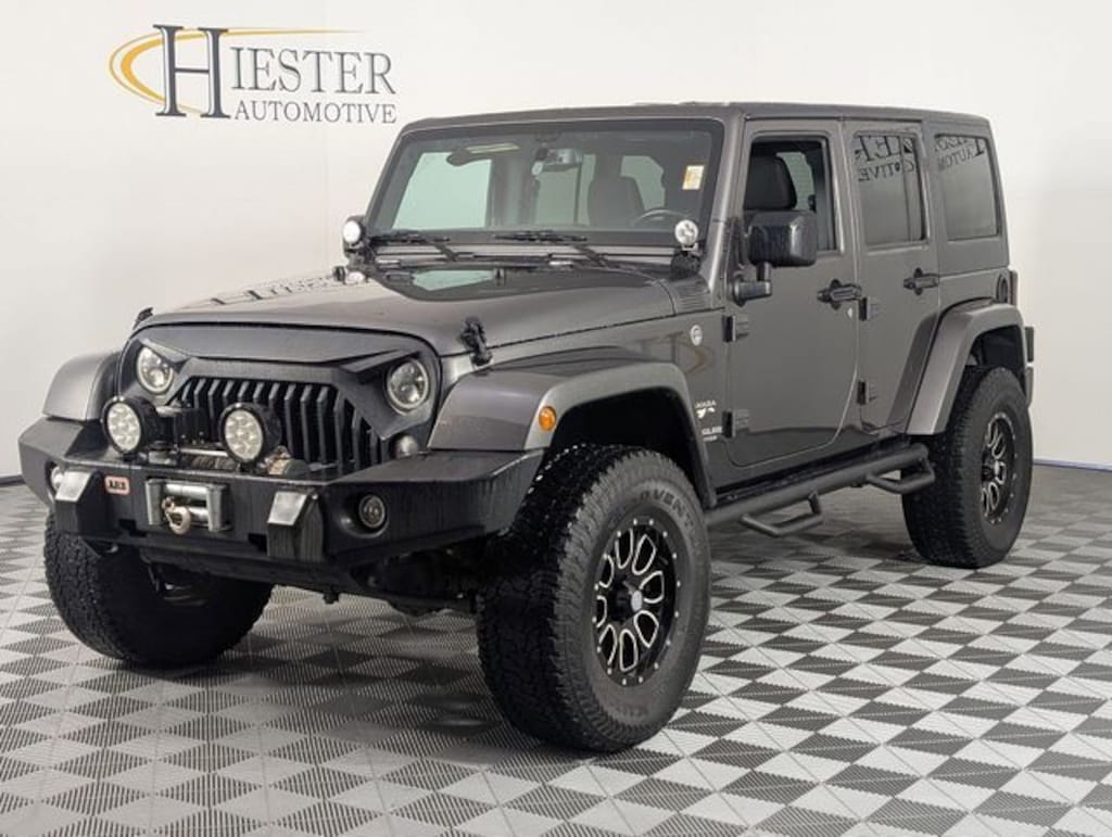 Used 2016 Jeep Wrangler Unlimited Sahara SUV