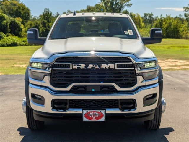 2026 Ram 4500 Tradesman photo 3