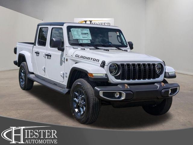 2026 Jeep Gladiator 85th Anniversary Edition Auto's photo
