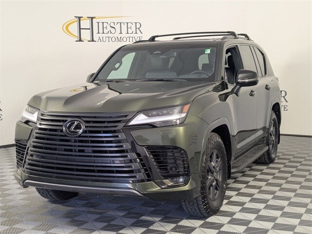 2025 Lexus LX 600 Luxury photo 4