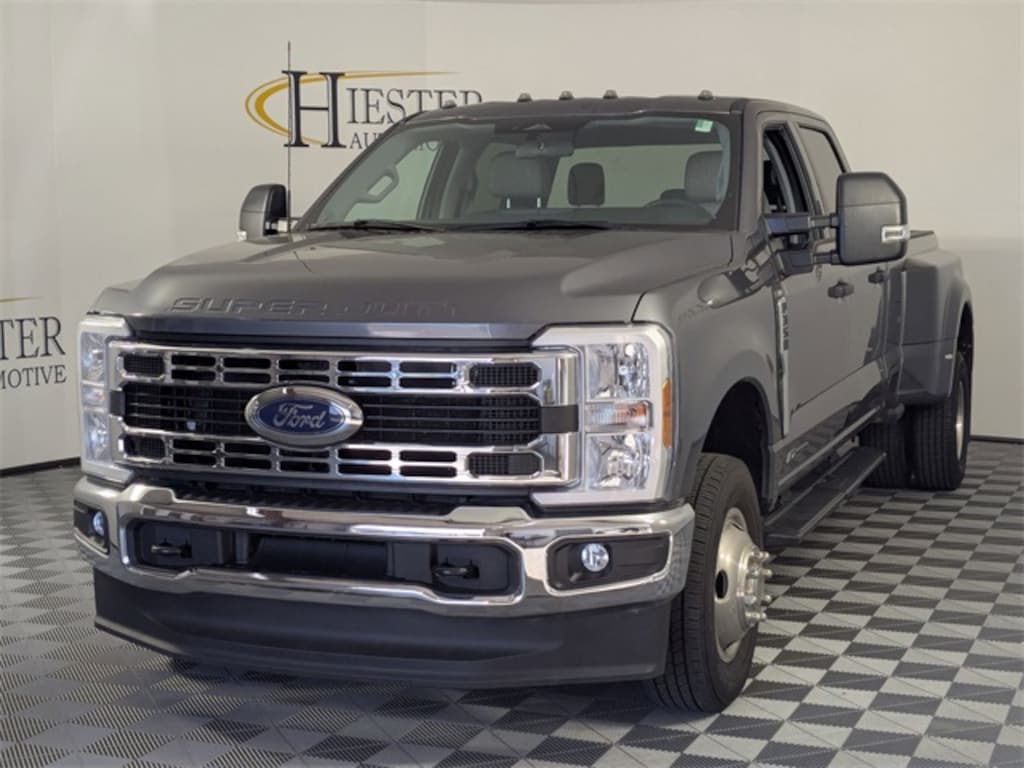 Used 2024 Ford F-350 XLT Truck Crew Cab