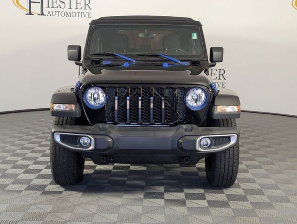 Certified 2022 Jeep Gladiator Sport Truck Crew Cab