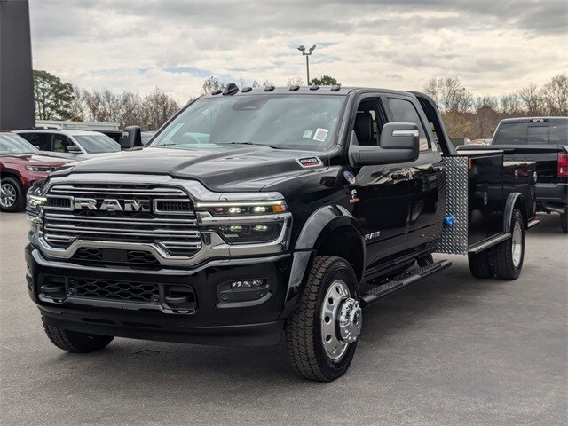 2026 Ram 5500 photo 4