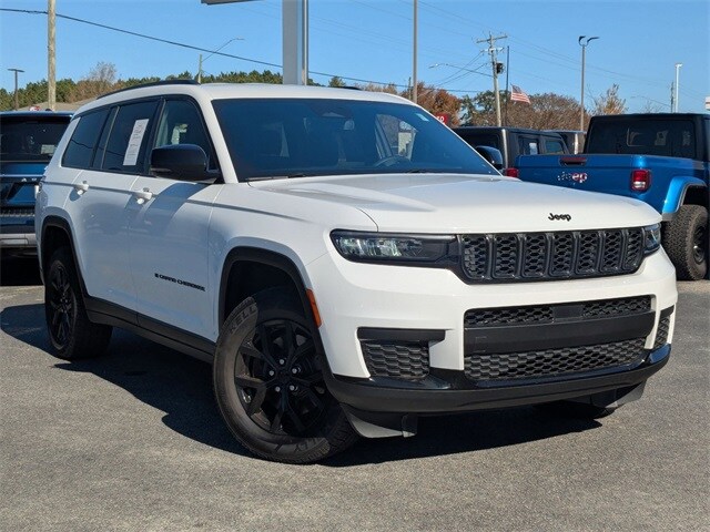 2024 Jeep Grand Cherokee L Sport photo 2