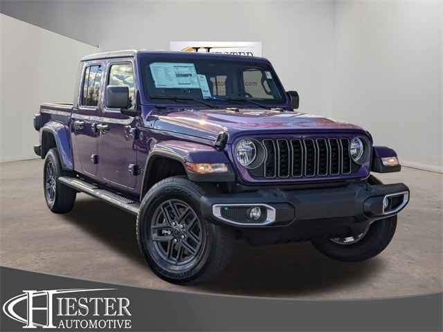 2026 Jeep Gladiator Sport S's photo