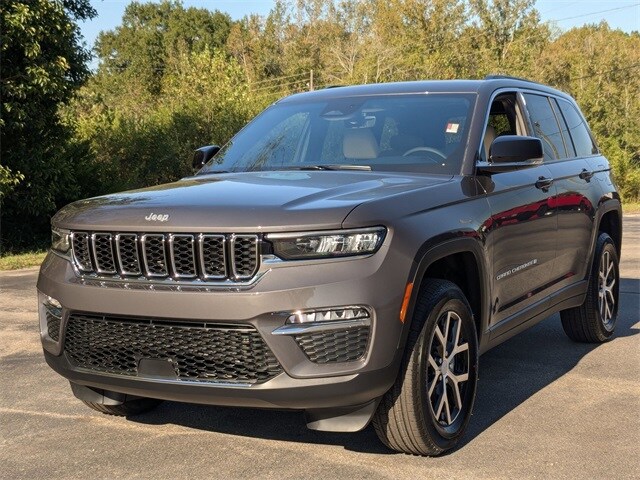 2025 Jeep Grand Cherokee Limited photo 4