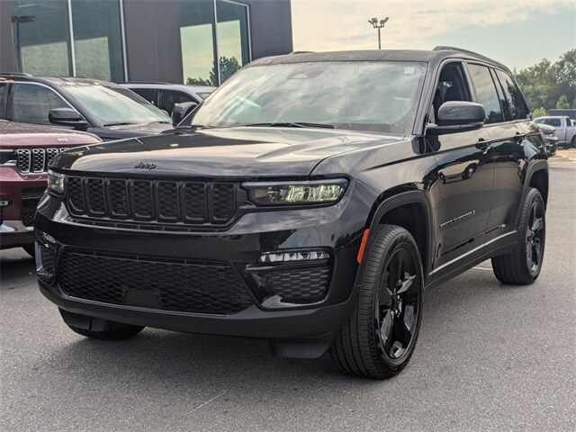 2025 Jeep Grand Cherokee Limited photo 4