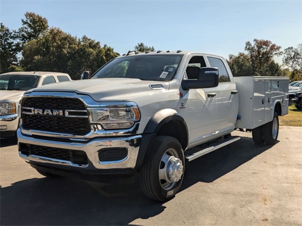 New 2024 Ram 5500 Chassis Cab 5500 TRADESMAN CHASSIS CREW CAB 4X4 84' CA Pickup