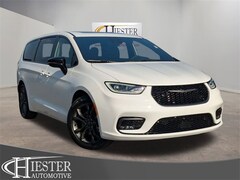 2026 Chrysler Pacifica SELECT Passenger Van