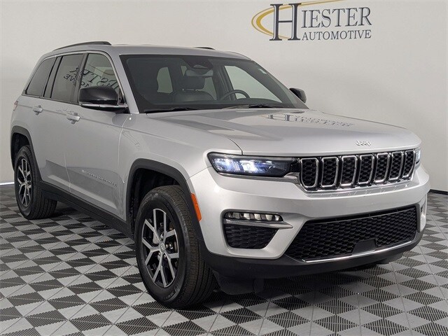2024 Jeep Grand Cherokee Limited photo 2