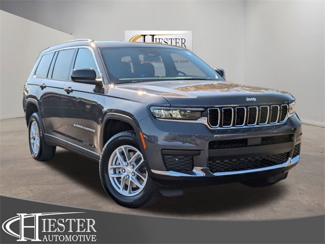 2025 Jeep Grand Cherokee L Laredo's photo
