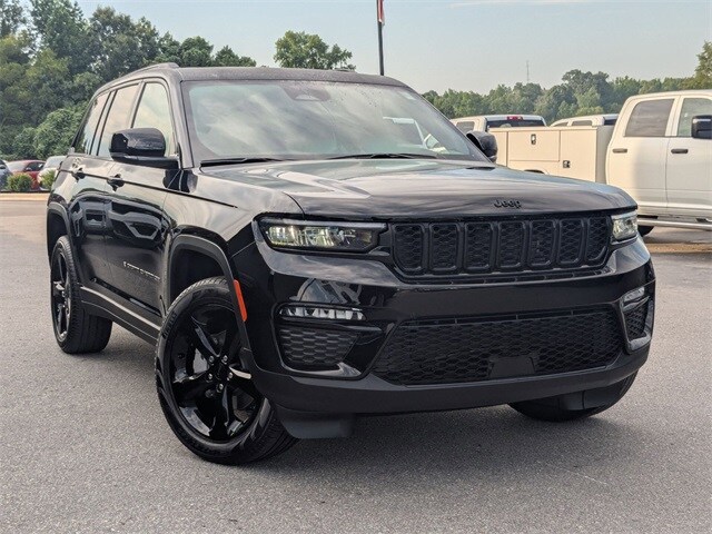 2025 Jeep Grand Cherokee Limited photo 2
