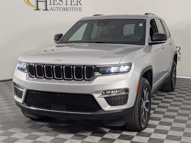 2024 Jeep Grand Cherokee Limited photo 4