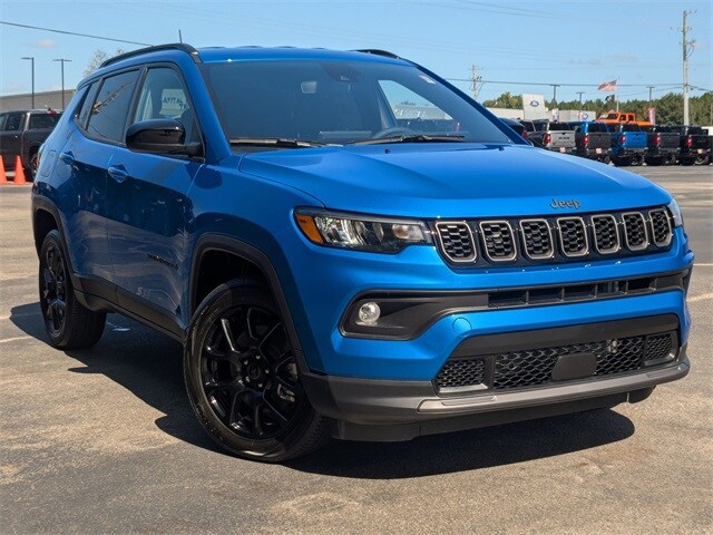 2026 Jeep Compass Latitude Altitude photo 2