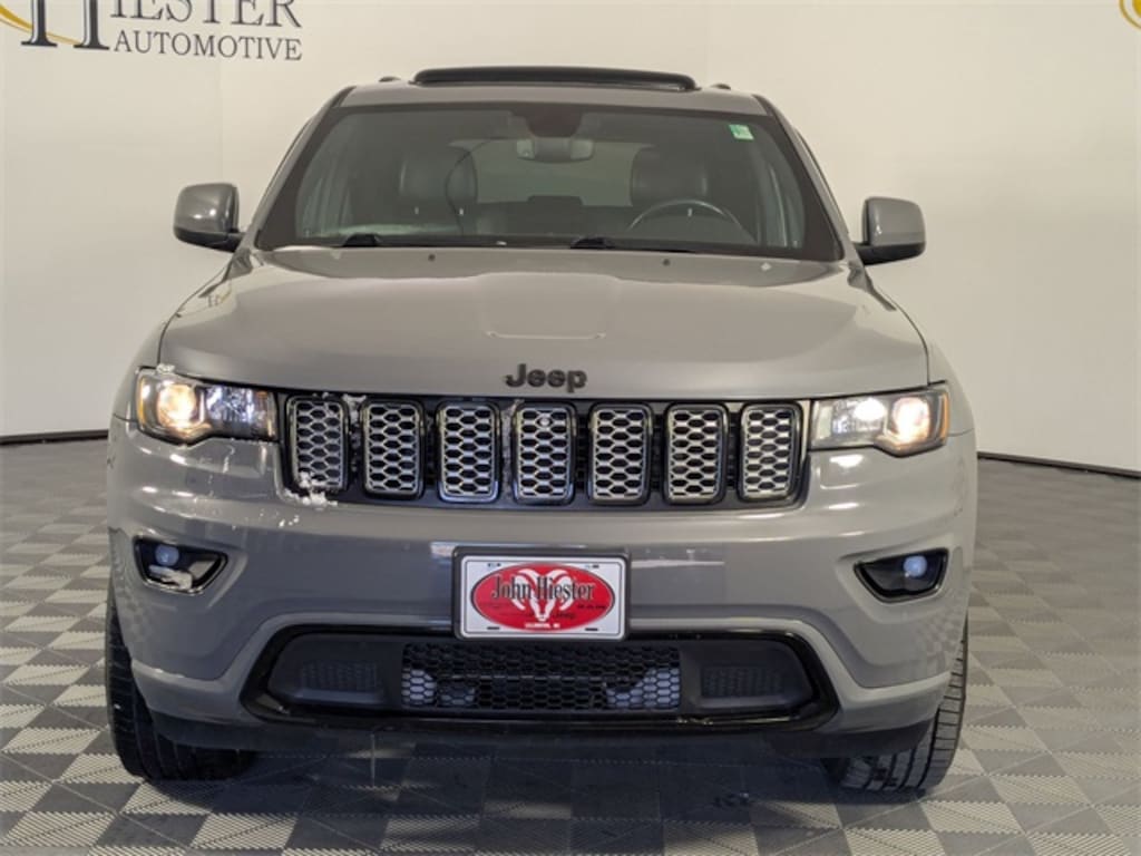 Used 2019 Jeep Grand Cherokee Altitude SUV