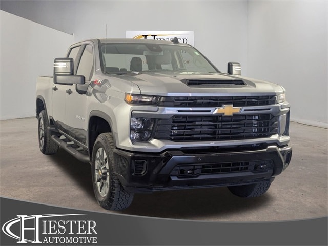 2025 Chevrolet Silverado 2500HD Custom's photo