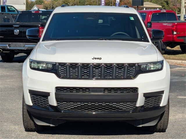 2024 Jeep Grand Cherokee L Sport photo 3