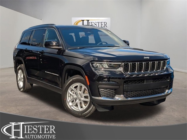 2025 Jeep Grand Cherokee L Laredo's photo