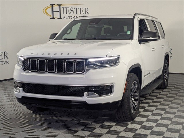 2024 Jeep Wagoneer Base photo 4