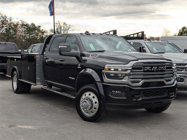 2026 Ram 5500 photo 2