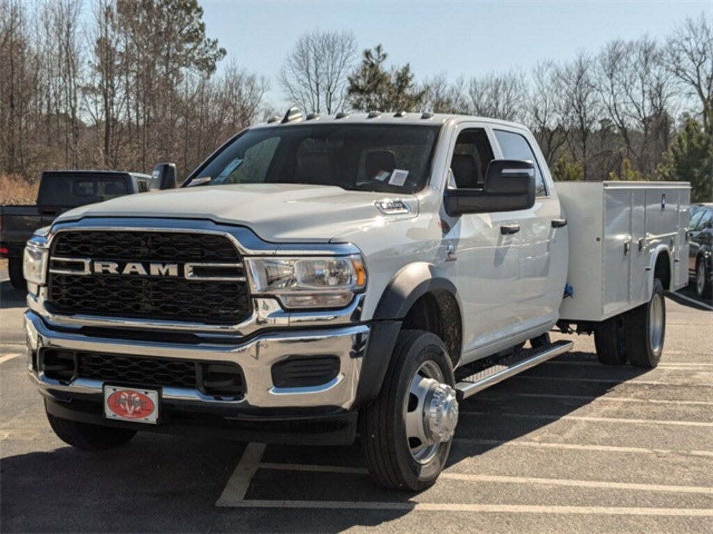 New 2024 Ram 5500 Chassis Cab 5500 TRADESMAN CHASSIS CREW CAB 4X4 84' CA Pickup