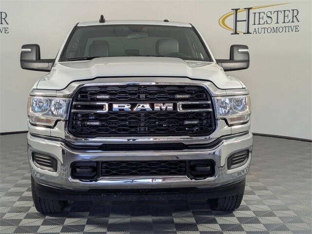 2024 Ram 3500 Tradesman photo 3