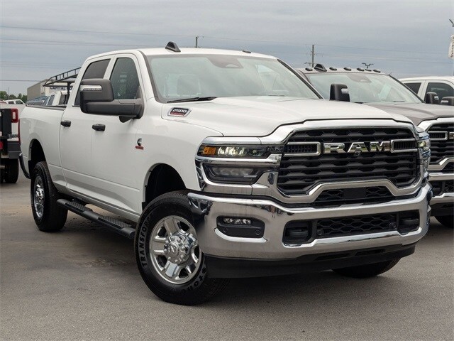 2025 Ram 2500 Tradesman photo 2