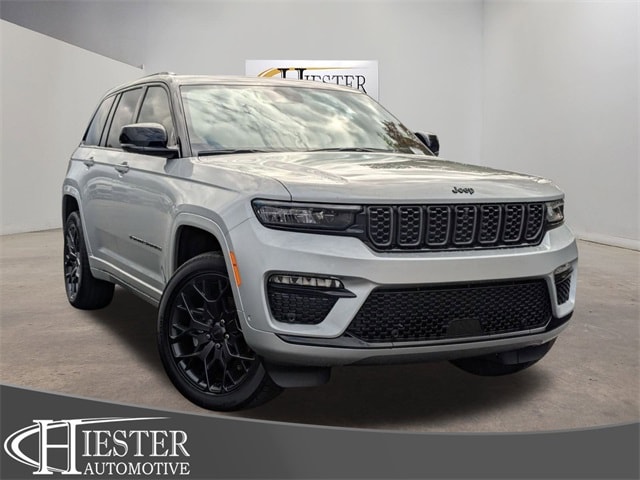 2025 Jeep Grand Cherokee Summit Reserve's photo