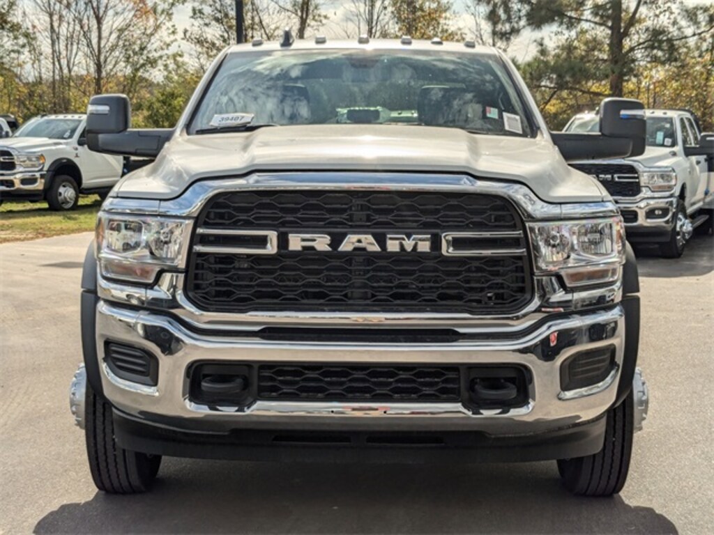 New 2024 Ram 5500 Chassis Cab 5500 TRADESMAN CHASSIS CREW CAB 4X4 84' CA Pickup