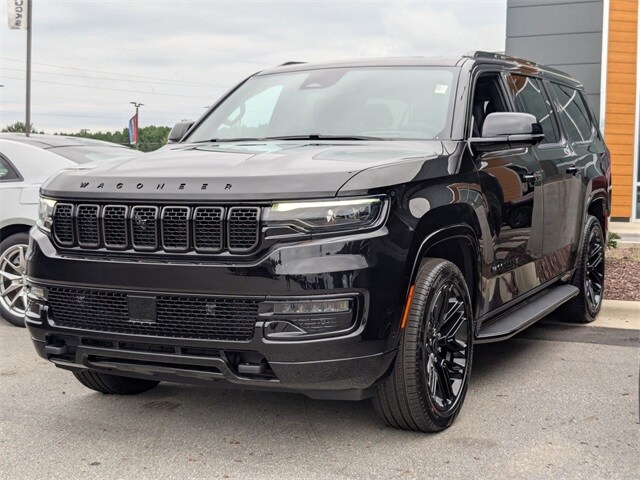 2025 Jeep Wagoneer L Series II photo 3