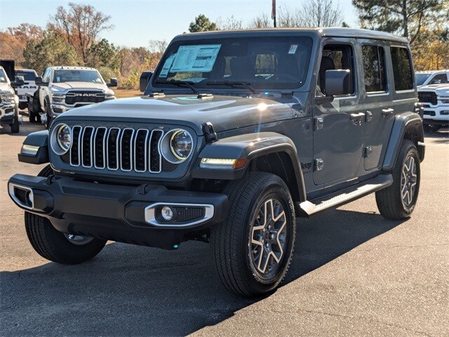 2026 Jeep Wrangler Sahara photo 4