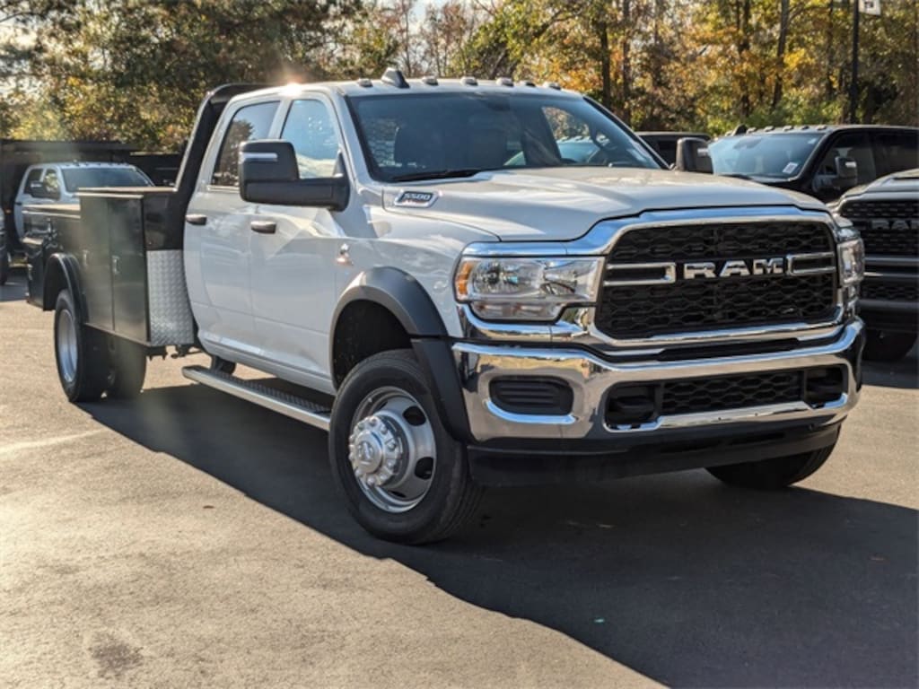 New 2024 Ram 5500 Chassis Cab 5500 TRADESMAN CHASSIS CREW CAB 4X4 84' CA Pickup