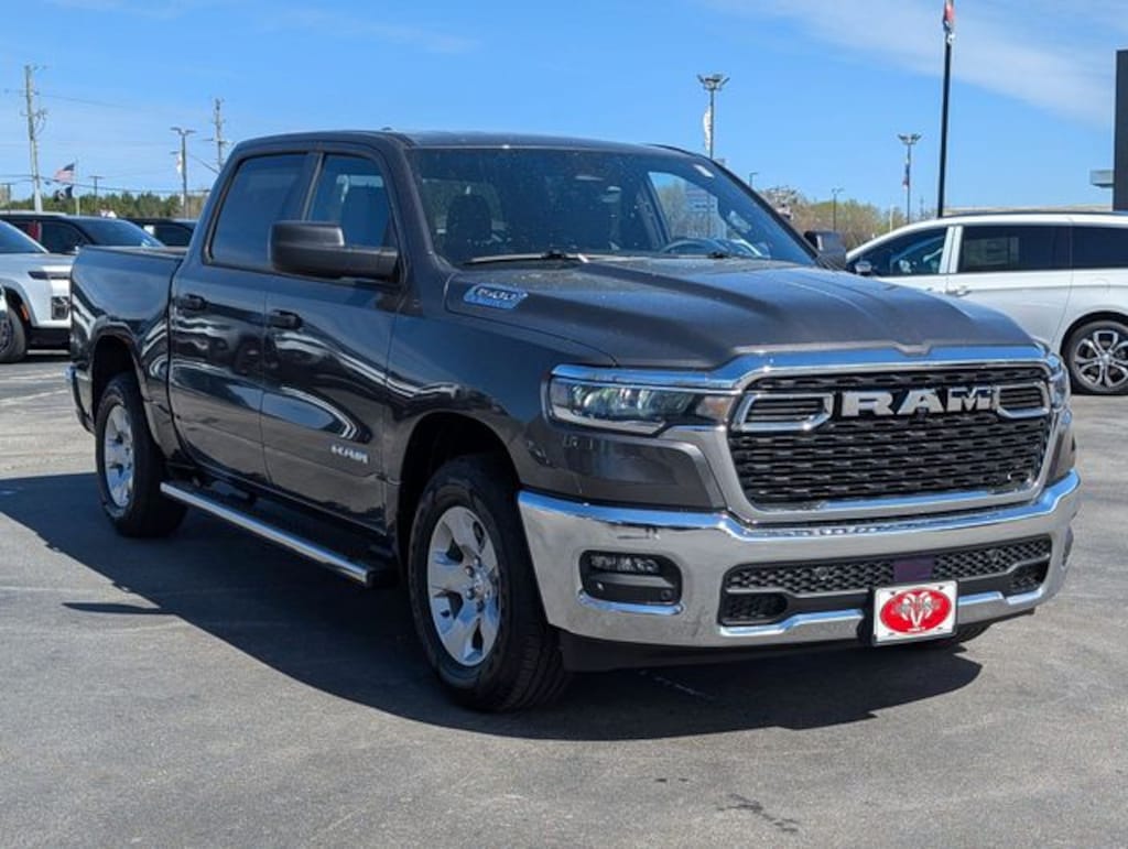 New 2026 Ram 1500 BIG HORN CREW CAB 4X2 5'7 BOX Pickup