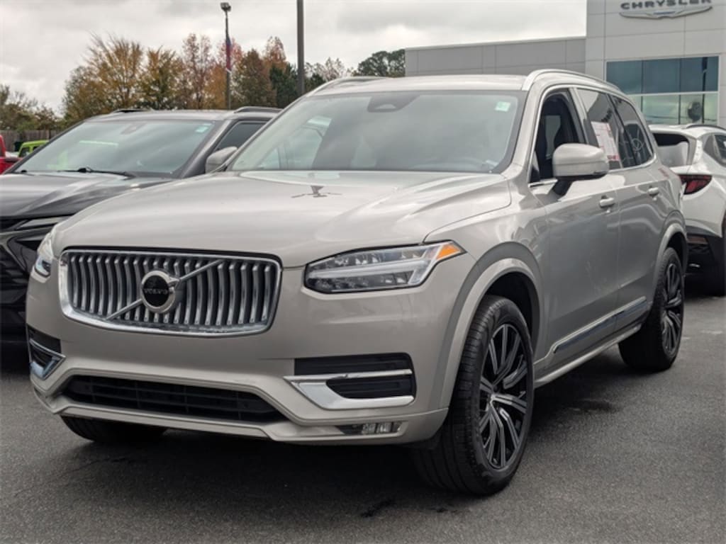 Used 2025 Volvo XC90 B5 Core SUV