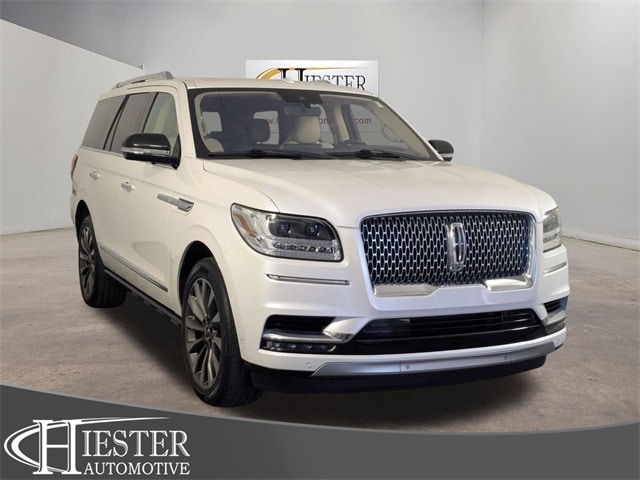 2019 Lincoln Navigator Select's photo
