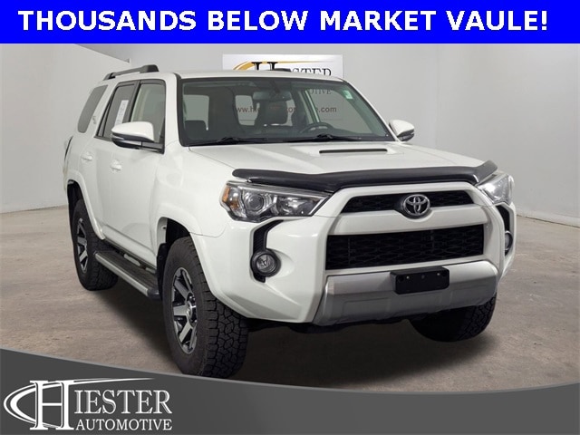 2019 Toyota 4Runner TRD Off-Road Premium's photo