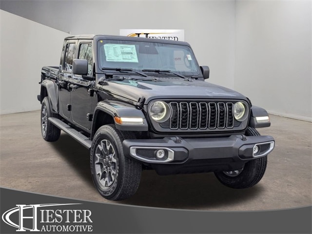 2026 Jeep Gladiator Sahara's photo