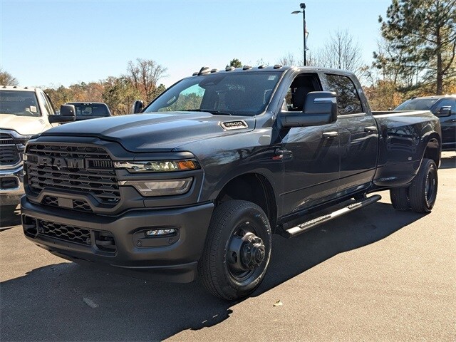 2026 Ram 3500 Tradesman photo 4