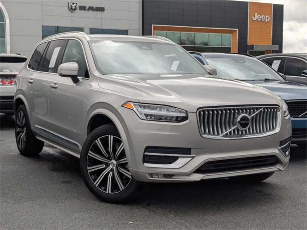 Used 2025 Volvo XC90 B5 Core SUV