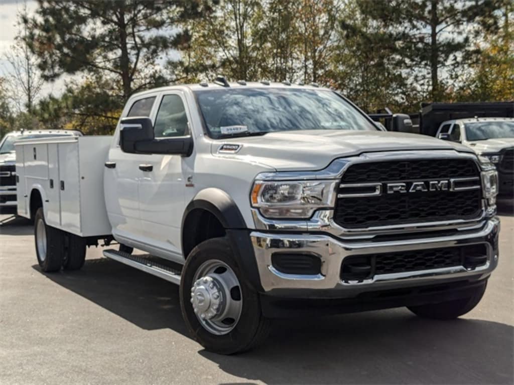 New 2024 Ram 5500 Chassis Cab 5500 TRADESMAN CHASSIS CREW CAB 4X4 84' CA Pickup